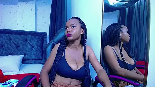 Snapshot of mia__thomson_ chatting on November 28, 2025, 1:11 pm mia thomson online show from November 28, 2025, 1:11 pm