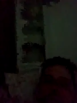 Snapshot of giova17cm chatting on April 3, 2026, 9:43 pm giova17cm online show from April 3, 2026, 9:43 pm