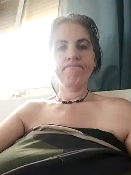 est 82 online show from October 25, 2025, 8:13 am