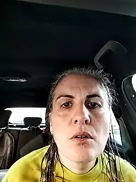 est 82 online show from November 6, 2025, 2:21 pm