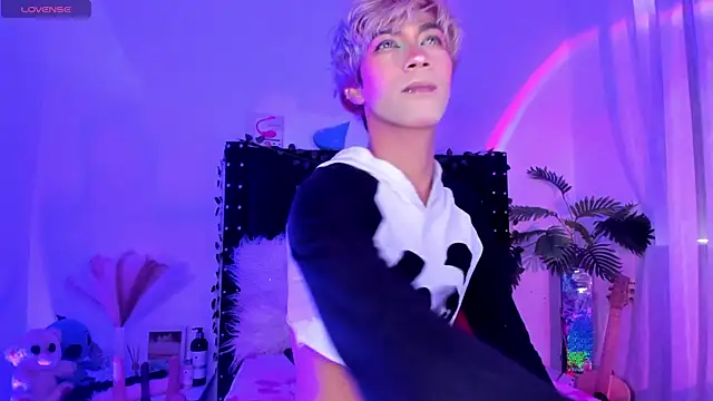 Cooperrosscute233 online show from January 15, 2026, 8:34 pm