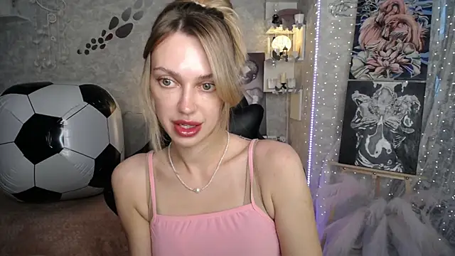 NickyAdamidi online show from June 24, 2026, 4:27 pm