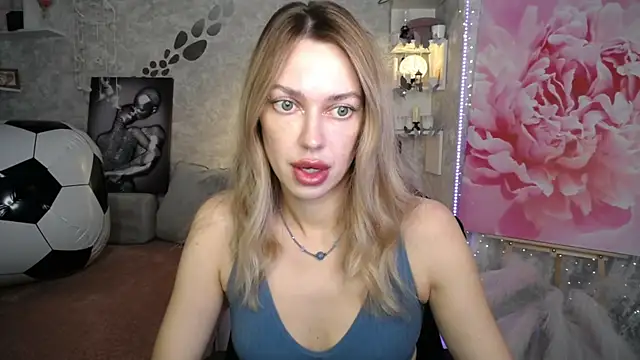 NickyAdamidi online show from July 15, 2026, 4:14 pm
