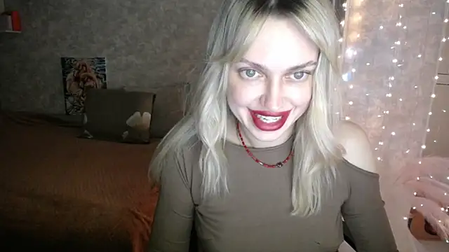 Snapshot of NickyAdamidi chatting on December 2, 2025, 4:41 pm NickyAdamidi online show from December 2, 2025, 4:41 pm