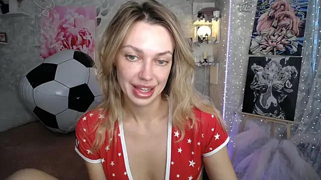 NickyAdamidi online show from July 3, 2026, 4:24 pm