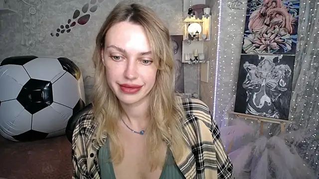 NickyAdamidi online show from June 25, 2026, 4:23 pm