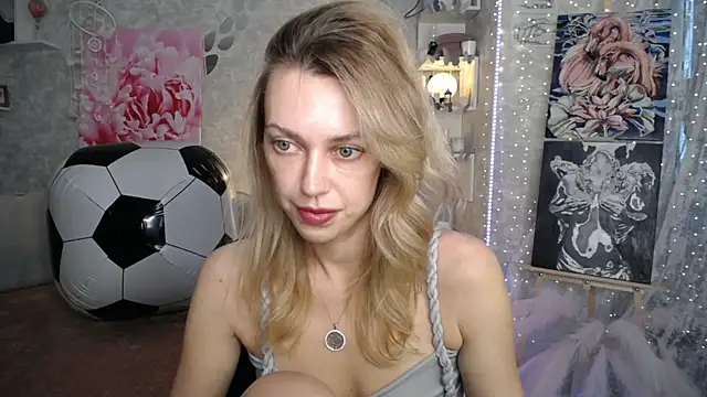 NickyAdamidi online show from June 30, 2026, 4:07 pm
