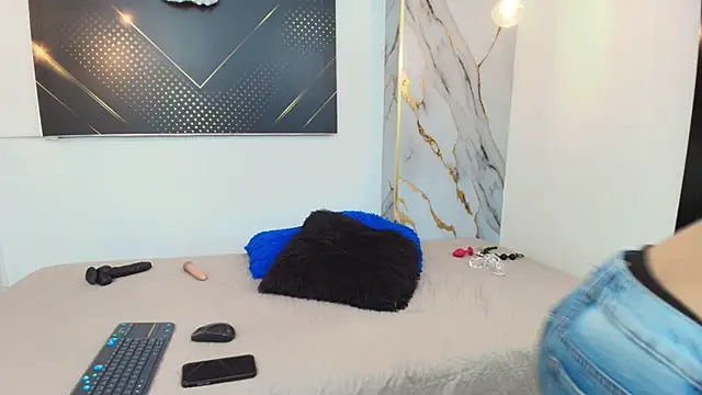 HannaHot 69 online show from November 19, 2025, 11:32 am