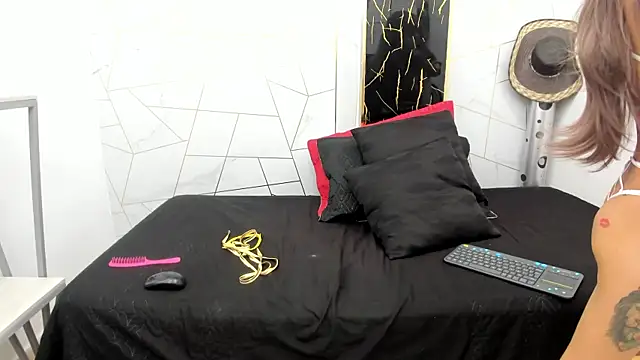 HannaHot 69 online show from October 8, 2025, 7:58 pm