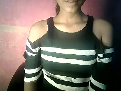 Lipsika07 online show from September 30, 2025, 4:35 pm