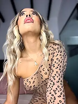 Snapshot of MystiqueXXX chatting on February 22, 2026, 3:24 pm MystiqueXXX online show from February 22, 2026, 3:24 pm