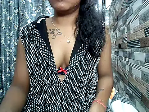 HOT AARVI11 online show from November 5, 2025, 5:38 pm