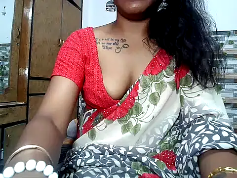 HOT AARVI11 online show from October 13, 2025, 3:35 pm