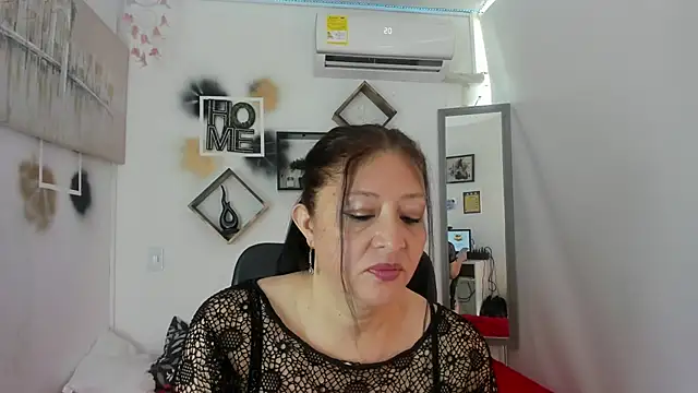 tatiana sofiaa online show from September 23, 2025, 1:18 pm