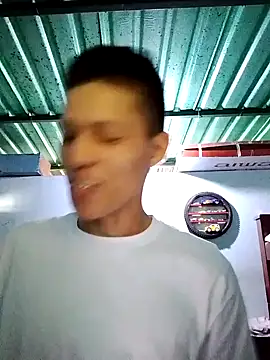 Snapshot of elinnki chatting on November 22, 2025, 5:01 pm elinnki online show from November 22, 2025, 5:01 pm