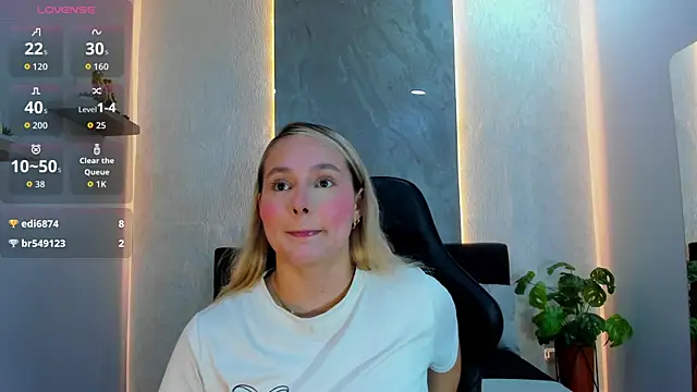 Snapshot of Emmaa_white_ chatting on July 2, 2026, 5:30 pm Emmaa white online show from July 2, 2026, 5:30 pm