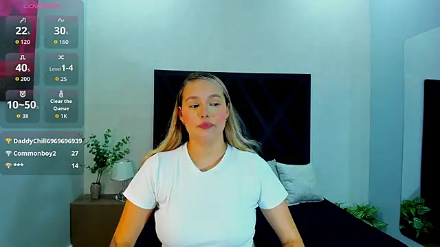 Snapshot of Emmaa_white_ chatting on July 18, 2026, 5:32 pm Emmaa white online show from July 18, 2026, 5:32 pm