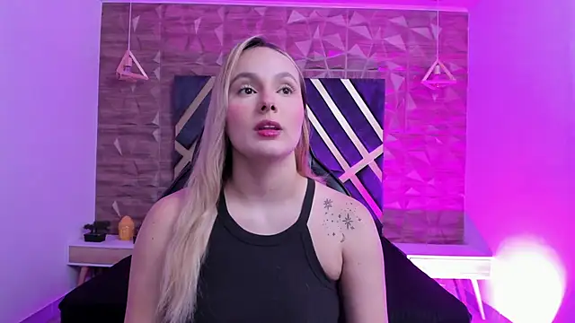 Emmaa white  online show from February 18, 2026, 5:20 pm