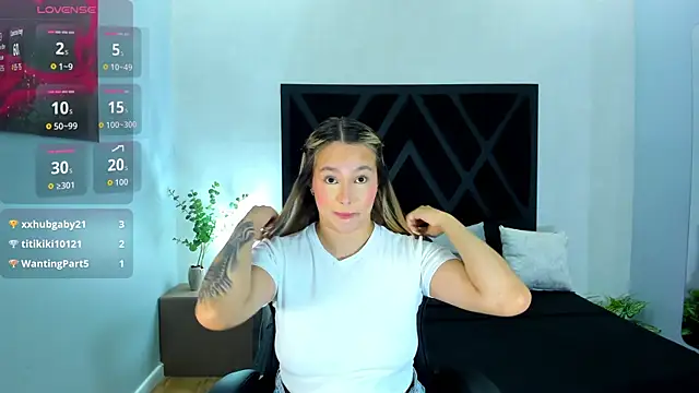 Snapshot of Emmaa_white_ chatting on July 24, 2026, 5:42 pm Emmaa white online show from July 24, 2026, 5:42 pm