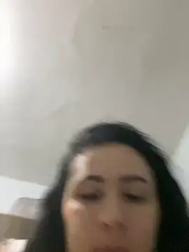 Snapshot of IvettSt_ chatting on October 23, 2025, 4:33 am IvettSt online show from October 23, 2025, 4:33 am