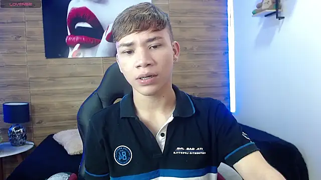 Snapshot of nathanclay chatting on April 28, 2026, 3:22 am nathanclay online show from April 28, 2026, 3:22 am