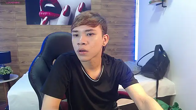 Snapshot of nathanclay chatting on April 7, 2026, 3:08 am nathanclay online show from April 7, 2026, 3:08 am