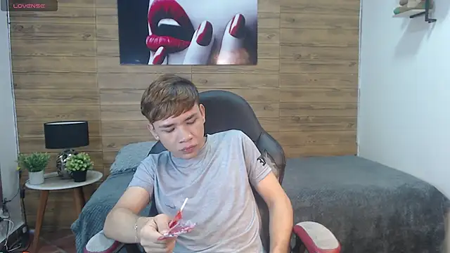 Snapshot of nathanclay chatting on April 1, 2026, 3:52 am nathanclay online show from April 1, 2026, 3:52 am