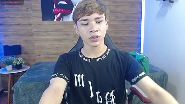 Snapshot of nathanclay chatting on April 10, 2026, 3:02 am nathanclay online show from April 10, 2026, 3:02 am