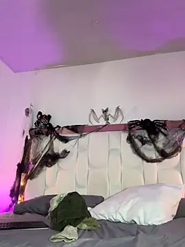 Snapshot of SamanthaDiamonds_ chatting on October 12, 2025, 11:39 pm SamanthaDiamonds online show from October 12, 2025, 11:39 pm