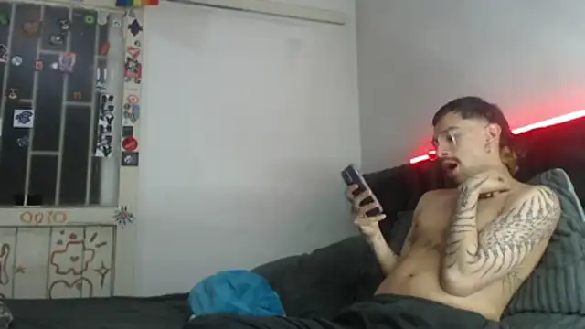 playfulboys  online show from February 8, 2026, 6:22 am