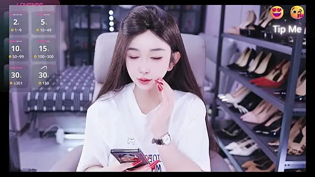 Snapshot of kelariy chatting on November 25, 2025, 12:49 pm kelariy online show from November 25, 2025, 12:49 pm