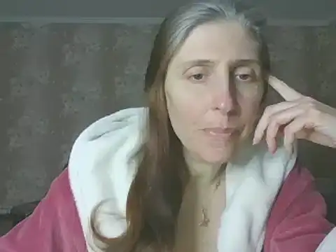 CandiCole online show from April 21, 2026, 12:23 pm