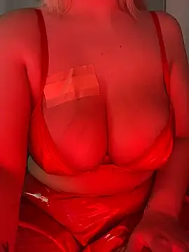 emiliafrancaise online show from March 9, 2026, 8:29 am