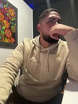 Snapshot of Yuber3 chatting on December 20, 2025, 7:00 am Yuber3 online show from December 20, 2025, 7:00 am