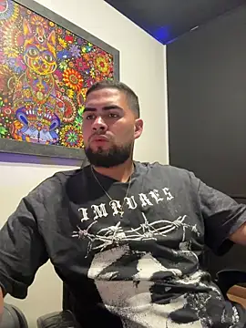 Snapshot of Yuber3 chatting on December 21, 2025, 5:31 am Yuber3 online show from December 21, 2025, 5:31 am