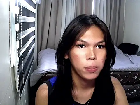 keana laux online show from September 24, 2025, 4:41 am
