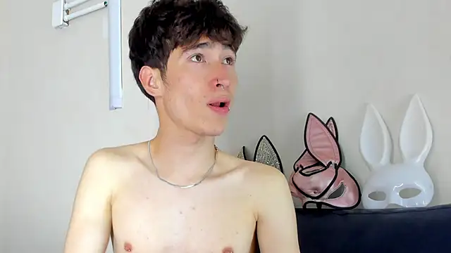  DantFox  online show from September 14, 2025, 4:35 am