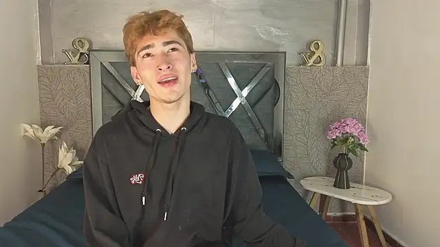  DantFox  online show from February 2, 2026, 10:09 pm