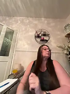 Snapshot of BuxomKitty_BBW chatting on March 10, 2026, 7:07 pm BuxomKitty BBW online show from March 10, 2026, 7:07 pm