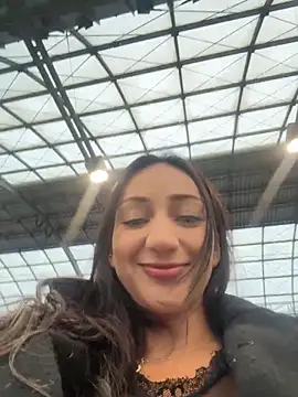 Ninabigtitied online show from November 15, 2025, 7:34 am