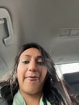 Ninabigtitied online show from December 1, 2025, 1:34 pm