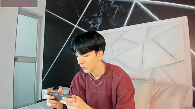 Snapshot of AerumChae chatting on April 2, 2026, 2:13 pm AerumChae online show from April 2, 2026, 2:13 pm