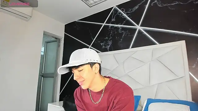 Snapshot of AerumChae chatting on April 8, 2026, 12:28 pm AerumChae online show from April 8, 2026, 12:28 pm