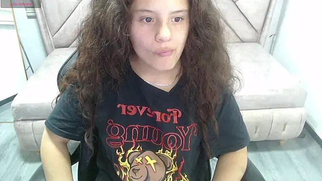 Snapshot of Velvet_Moon_V chatting on March 12, 2026, 8:46 pm Velvet Moon V online show from March 12, 2026, 8:46 pm