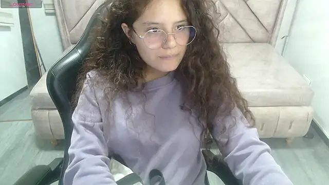 Snapshot of Velvet_Moon_V chatting on March 10, 2026, 7:40 pm Velvet Moon V online show from March 10, 2026, 7:40 pm