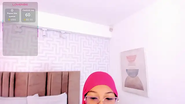 naishaa  online show from March 13, 2026, 1:27 pm