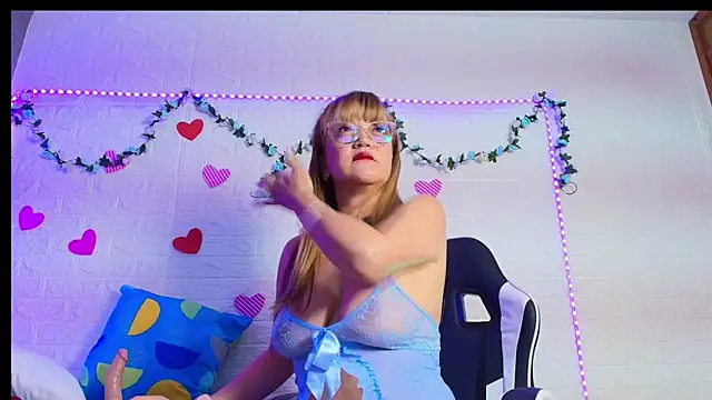 naomi diamond  online show from October 29, 2025, 10:25 am