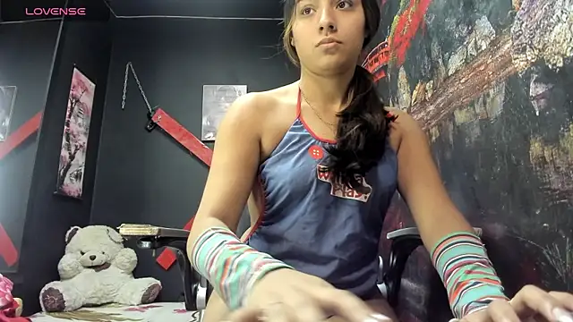 Snapshot of miatentazione chatting on December 4, 2025, 12:15 pm miatentazione online show from December 4, 2025, 12:15 pm