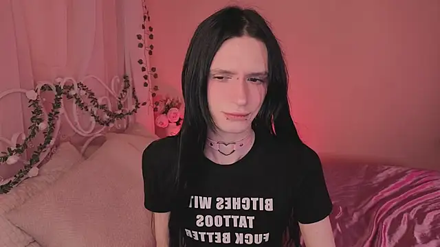 madi snow online show from March 22, 2026, 5:32 am