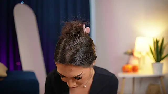 Snapshot of _ChloeLee_ chatting on November 2, 2025, 7:13 am ChloeLee online show from November 2, 2025, 7:13 am